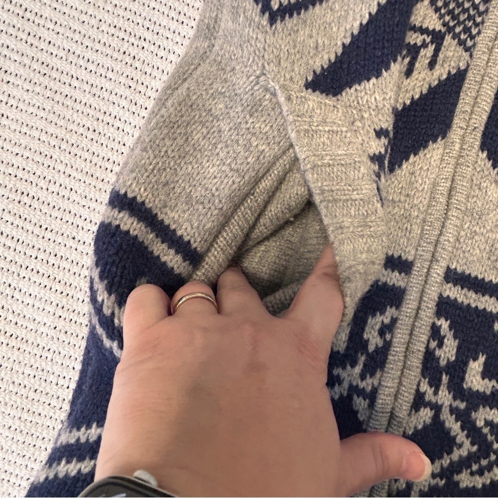 Roots Women’s XS Wool Blend Zip Cardigan Grey and Blue Fair Iles pattern Warm - Picture 5 of 12